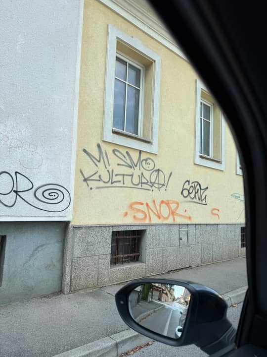 Rožna dolina, cesta II 2