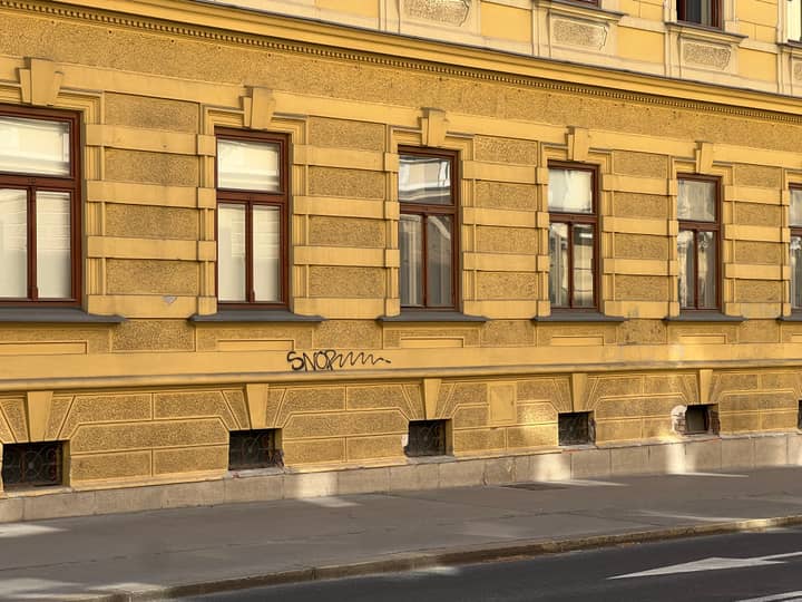 Slovenska cesta 6