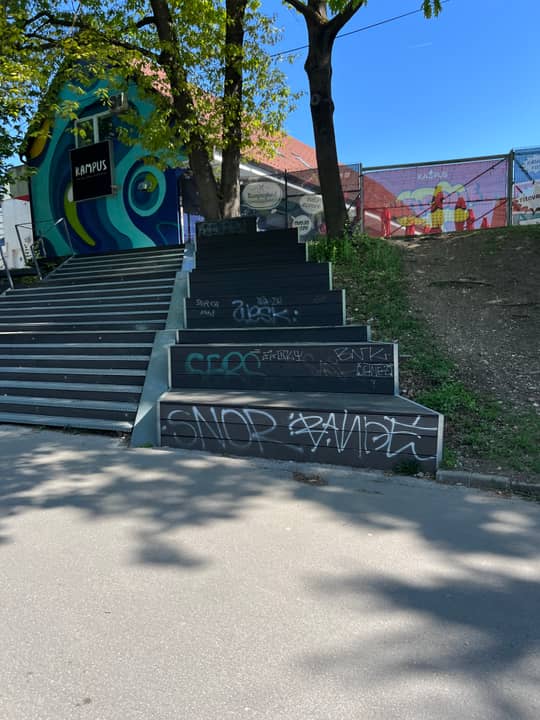 Celovška cesta 4