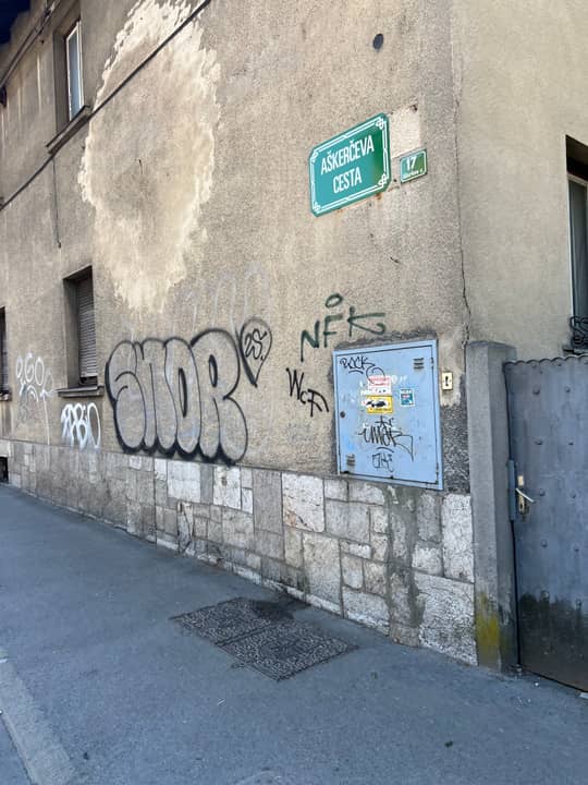 Aškerčeva cesta 17