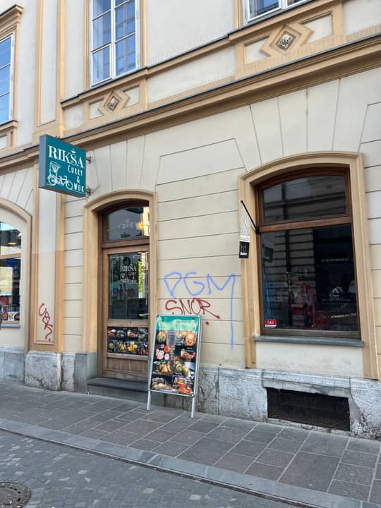 Trubarjeva cesta 33