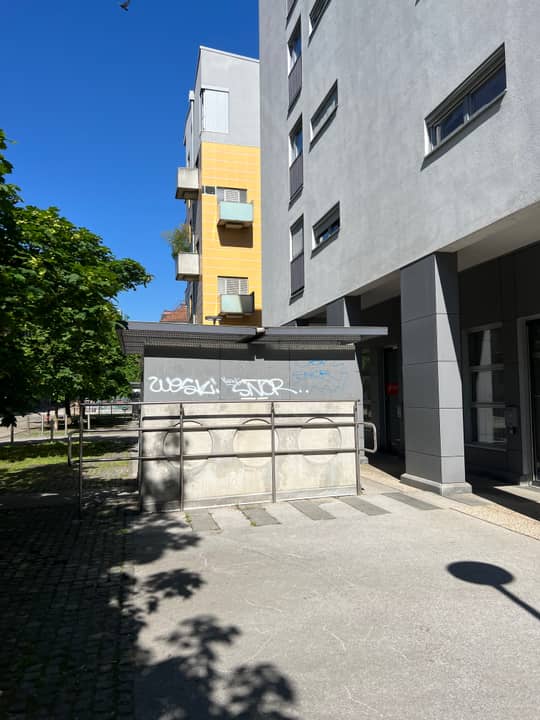 Kotnikova ulica 25